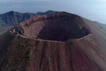 Volcanologists Descend into Mt Vesuvius' Crater: asset-mezzanine-16x9