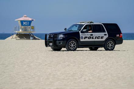 California shuts down beaches as crowds flock to the coast: asset-mezzanine-16x9