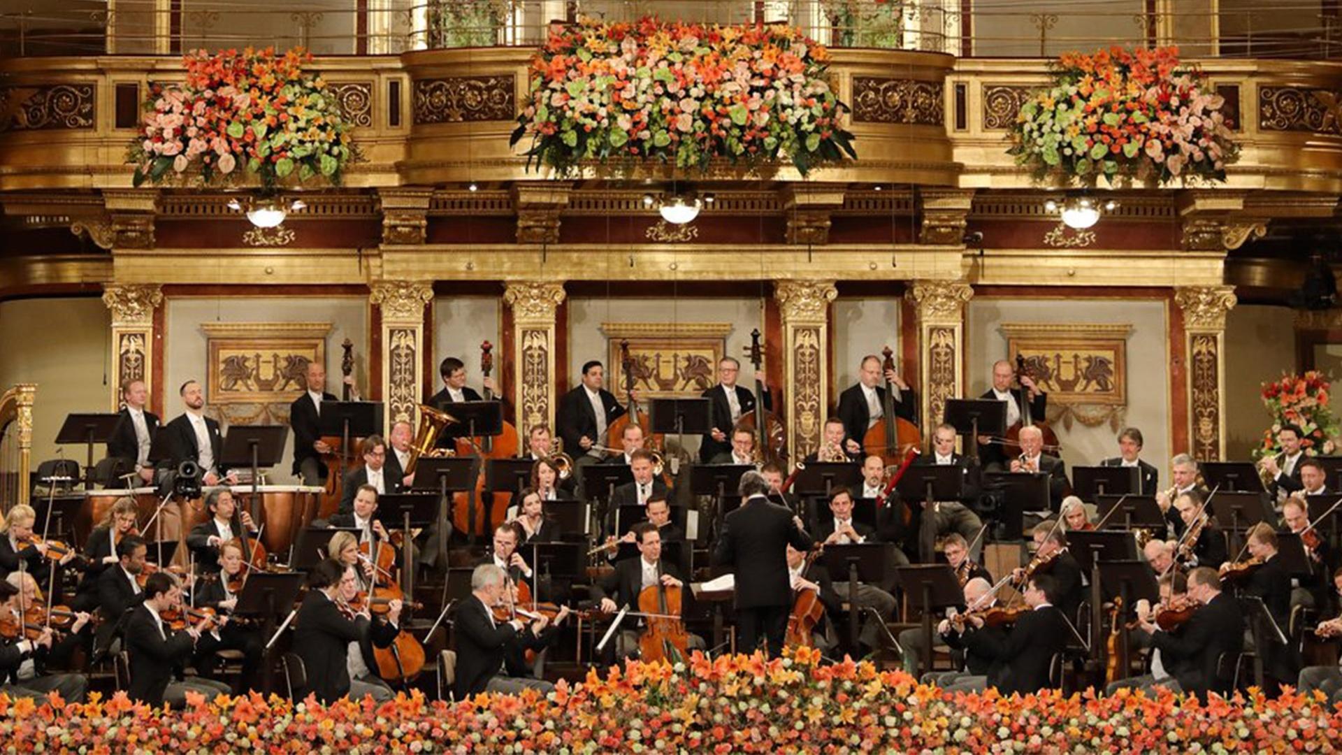 Neuwirth premiere and Melton's Wagner provide highlights with Vienna  Philharmonic