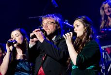 Mannheim Steamroller 30/40 Live: show-mezzanine16x9