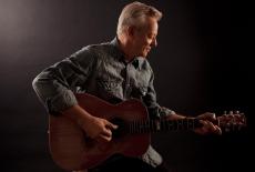 Tommy Emmanuel, CGP: Accomplice Live!: show-mezzanine16x9