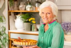 Mary Berry Cook and Share: : TVSS: Iconic