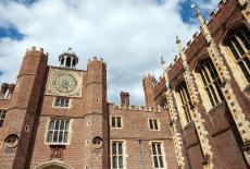 Secrets of the Royal Palaces: Hampton Court: Upstairs, Downstairs: TVSS: Iconic