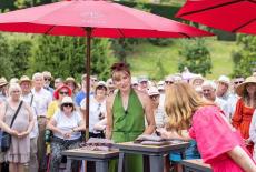 Antiques Roadshow: Powis Castle and Gardens: TVSS: Iconic