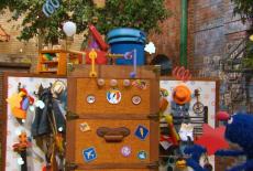 Sesame Street: Grover's Super Suitycase: TVSS: Iconic