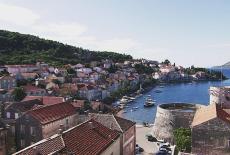 Bare Feet With Mickela Mallozzi: Croatia's Dalmatian Coast (Dubrovnik, Croatia): TVSS: Iconic