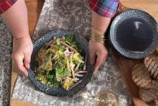 Lidia's Kitchen: A Warm Welcome: TVSS: Iconic
