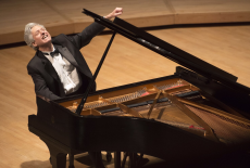 Brian Ganz Speaks About Chopin