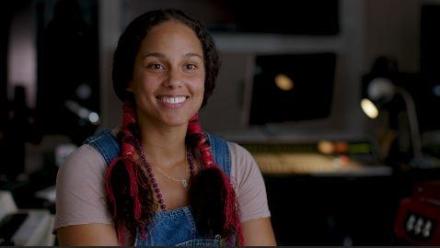 Alicia Keys doesn’t mind being compared to Lena Horne: asset-mezzanine-16x9