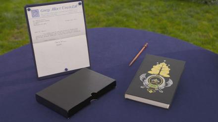 Appraisal: 1972 J.R.R.Tolkien-signed "Lord of the Rings": asset-mezzanine-16x9