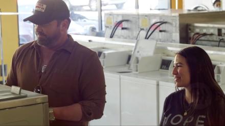 Ashley Ruiz Shows Lee Brice the Ropes At Laundry Project: asset-mezzanine-16x9