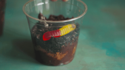 Make Edible Dirt Cups: asset-mezzanine-16x9