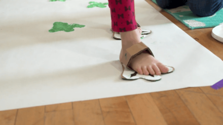 Make Dinosaur Footprints and Trackways: asset-mezzanine-16x9