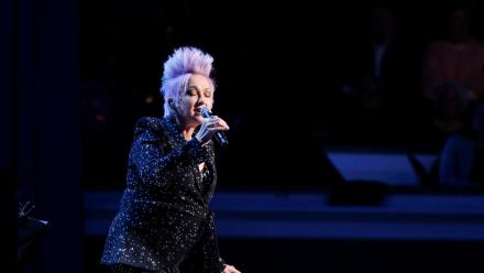 Cyndi Lauper Sings Blue: asset-mezzanine-16x9