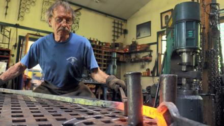 Forging Art: Nol Putnam, Artist Blacksmith: asset-mezzanine-16x9
