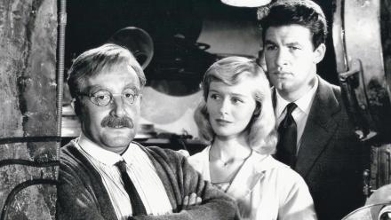 The Smallest Show on Earth (1957): asset-mezzanine-16x9