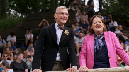 Margie Cooper and Mark Hill, Day 2: asset-mezzanine-16x9