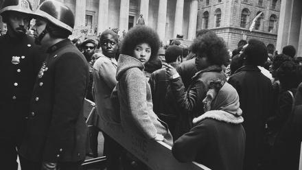 Garry Winogrand's "Public Relations" Project: asset-mezzanine-16x9