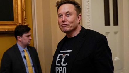 Trump reigns Musk in as tensions rise with Cabinet members: asset-mezzanine-16x9