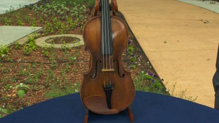 Appraisal: Kloz Family Violin, ca. 1775: asset-mezzanine-16x9