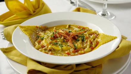 A Deep Dive into Louisiana Blue Crabs: asset-mezzanine-16x9