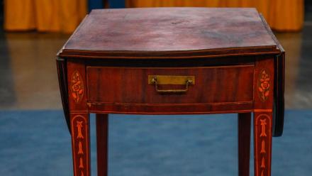 Appraisal: Virginia Federal Pembroke Table, ca. 1800: asset-mezzanine-16x9