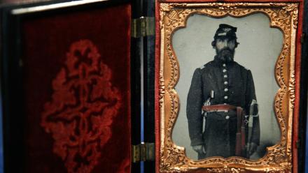 Appraisal: Identified Union Soldier's Bible & Tintype: asset-mezzanine-16x9