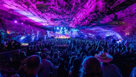 Bronwyn Keith-Hynes performs "Trip Around the Sun": asset-mezzanine-16x9