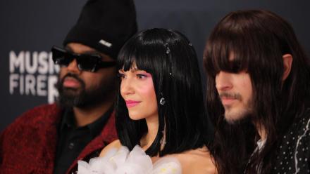 Khruangbin rises at the forefront of a new music movement: asset-mezzanine-16x9