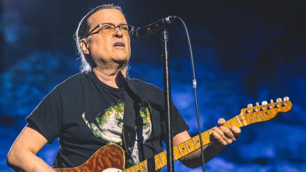 Violent Femmes: asset-mezzanine-16x9