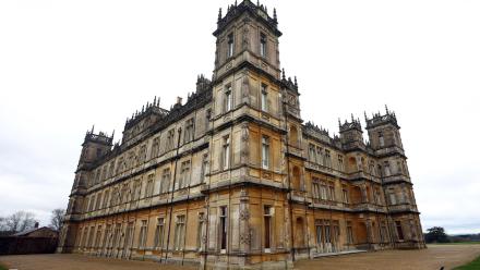 'Downton Abbey' creator reflects on beloved historical drama: asset-mezzanine-16x9