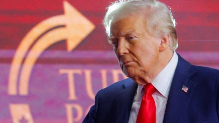 Trump pressures Bondi to prosecute his political opponents: asset-mezzanine-16x9