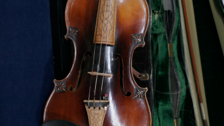 Appraisal: Eugene Sartre Bow & French Violin: asset-mezzanine-16x9