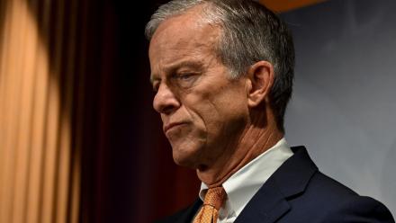 Federal workers fear layoffs as government shutdown looms: asset-mezzanine-16x9