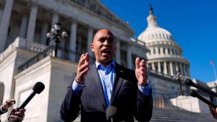 Trump showing no interest in ending shutdown, Jeffries says: asset-mezzanine-16x9