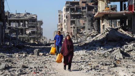 Palestinians return to ruins where homes once stood: asset-mezzanine-16x9