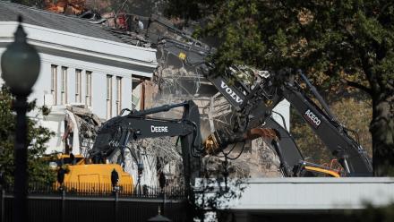 News Wrap: East Wing undergoing renovation for ballroom: asset-mezzanine-16x9