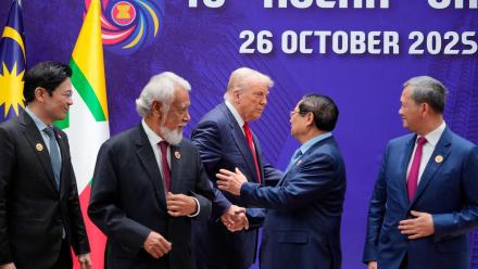 Trump kicks off Asia trip amid progress on China trade deal: asset-mezzanine-16x9