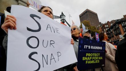 Which side will face more pressure to end the shutdown?: asset-mezzanine-16x9