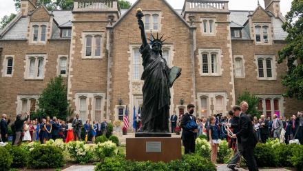 Preview: WETA Arts November 2021: asset-mezzanine-16x9