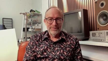 Wikipedia Co-Founder on Polarization, AI, and Elon Musk’s Grokipedia: asset-mezzanine-16x9