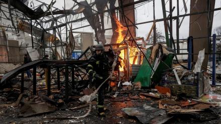 Ukraine says Russia is recruiting African mercenaries: asset-mezzanine-16x9