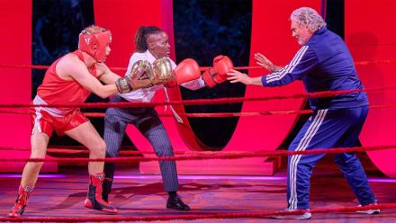 Cesario (Lupita Nyong'o) vs Aguecheek (Jesse Tyler Ferguson): asset-mezzanine-16x9