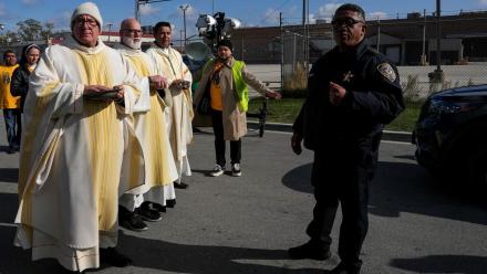 Bishops push U.S. to end 'dehumanizing' immigration actions: asset-mezzanine-16x9