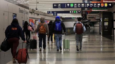 Holiday travel delays piling up as winter storm wreaks havoc: asset-mezzanine-16x9