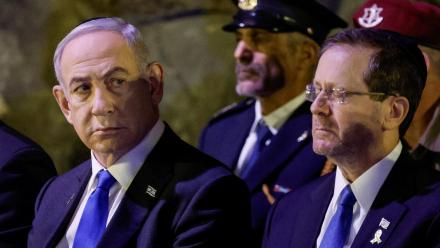 News Wrap: Netanyahu asks Israel’s president for pardon: asset-mezzanine-16x9