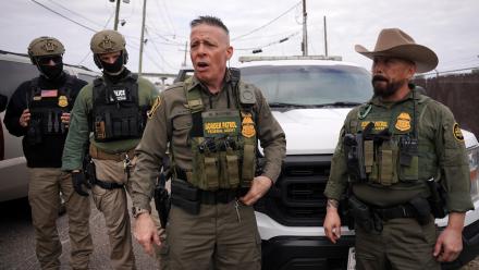 Border Patrol's role in Trump's immigration crackdown: asset-mezzanine-16x9