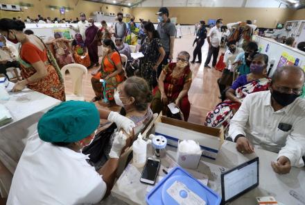 Why India's health system is on the 'brink of collapsing': asset-mezzanine-16x9