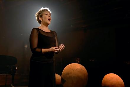 Joyce DiDonato Sings Mahler & Piaf: asset-mezzanine-16x9