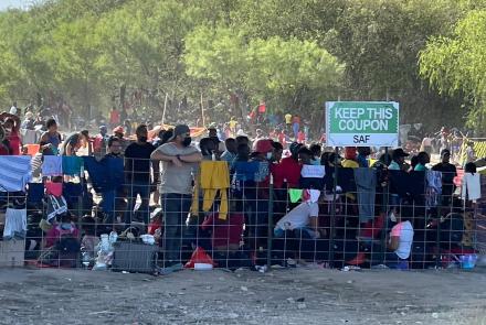 Thousands of migrants endure harsh conditions at border: asset-mezzanine-16x9